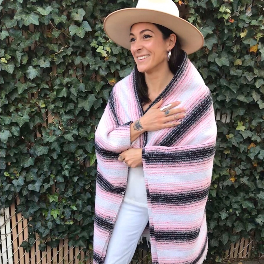 Meet your Posher, Nicla